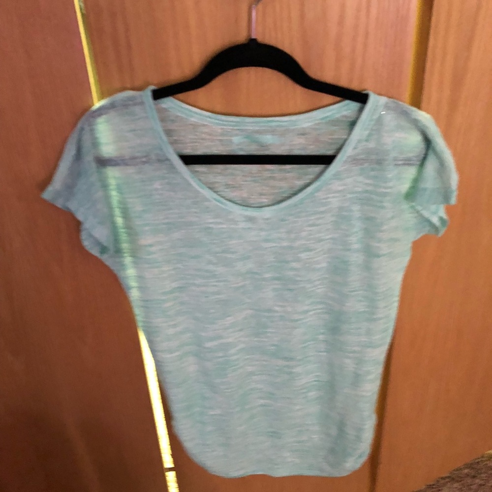 Maurice’s medium teal t-shirt